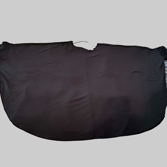 CIRCULAR TOP, BLACK & MULTICOLOUR, SIZE 3X, BRIGHT FLOWER WITH CRYSTALS, SOFT - Picture 10 of 11